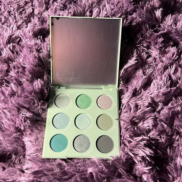Mint to be eyeshadow palette - Picture 3 of 4